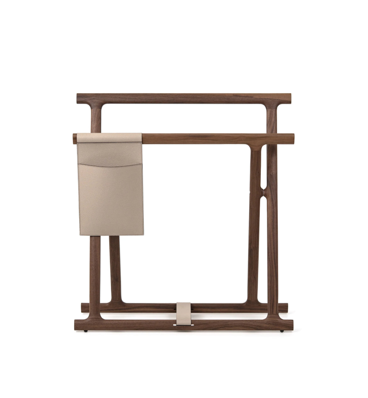 Pinetti Chelsea Tæppe-/Opbevaringsstativ – Valnødstræ og aftagelig læderlomme, 75×26×H81 cm