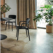 Calligaris LIBERTY Spisebordsstol – letvægt stol i polypropylen | Velegnet både inde og ude, stakbar op til 4 stole, designet af Archirivolto