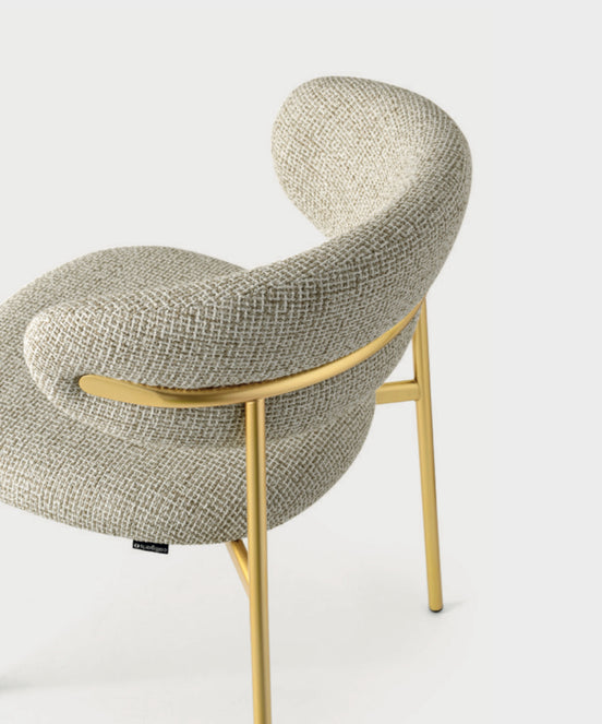 Calligaris OLEANDRO Spisebordsstol – polstret stol med metalstel, designet af Archirivolto, ideel til moderne hjem og erhverv