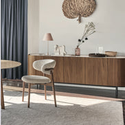 Calligaris OLEANDRO Spisebordsstol – polstret stol med metalstel, designet af Archirivolto, ideel til moderne hjem og erhverv