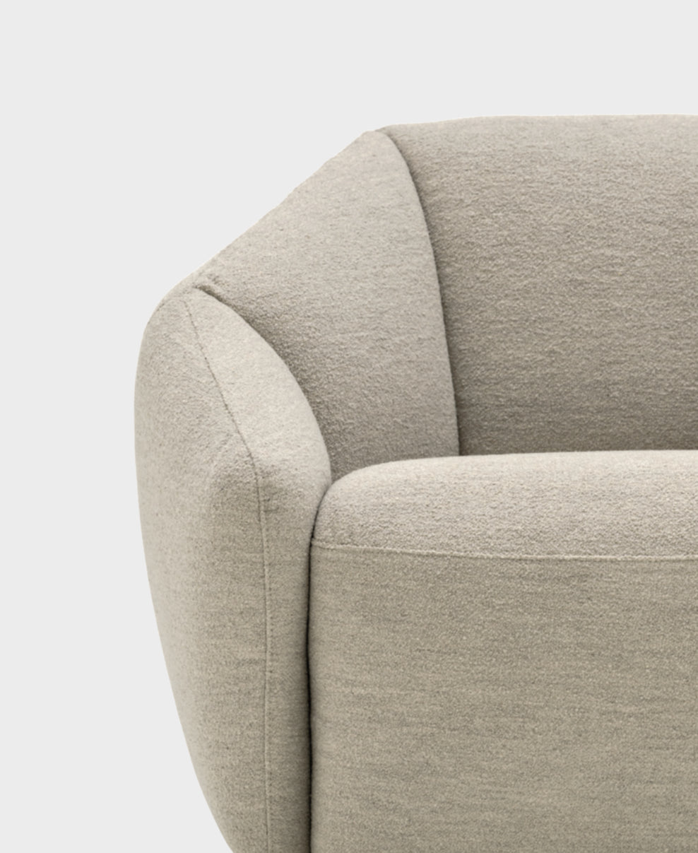 Calligaris JILL modulsofa i stoff/blødt sæde, designet af Bernhardt & Vella, ideel til moderne stuer