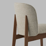 Calligaris ABREY Spisebordsstol – polstret stol med buet ryg, massiv træramme, designet af Buratti