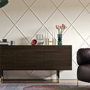 Calligaris HORIZON Skænk – 4-dørs­skænk i massiv træ, metal bund og hævet kantplade, til moderne stue eller spisestue