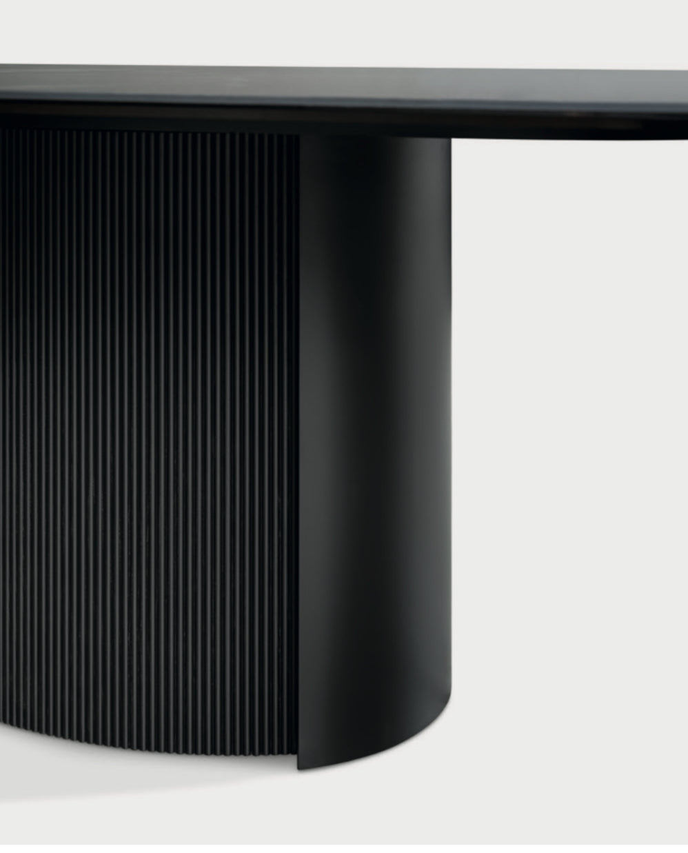 Calligaris YOROI Udtrækkeligt Spisebord – rektangulært bord i keramisk top og massiv base med træindsats