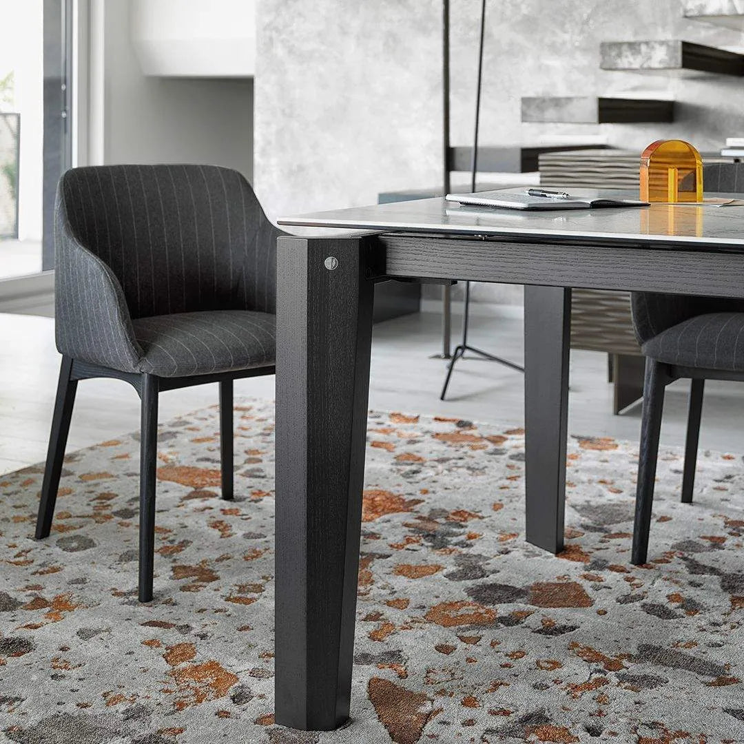 Calligaris DELTA Udtrækkeligt Spisebord – rektangulært designbord med metalben og top i hærdet glas/keramik, model