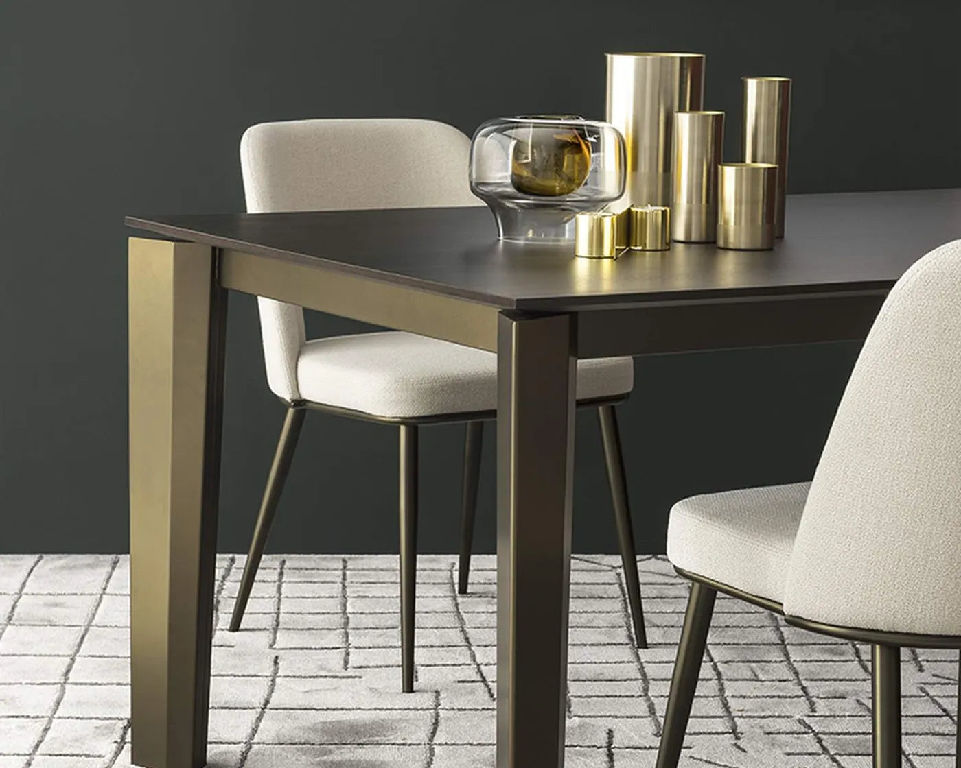 Calligaris DELTA Udtrækkeligt Spisebord – rektangulært designbord med metalben og top i hærdet glas/keramik, model