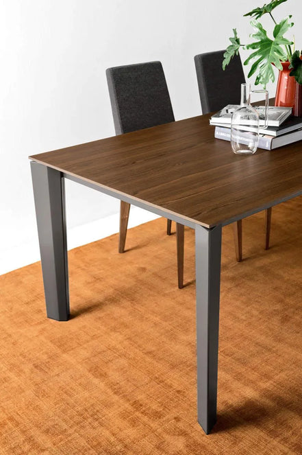 Calligaris DELTA Udtrækkeligt Spisebord – rektangulært designbord med metalben og top i hærdet glas/keramik, model