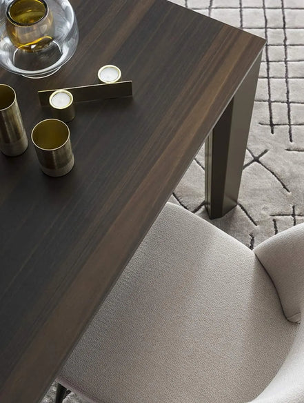 Calligaris DELTA Udtrækkeligt Spisebord – rektangulært designbord med metalben og top i hærdet glas/keramik, model