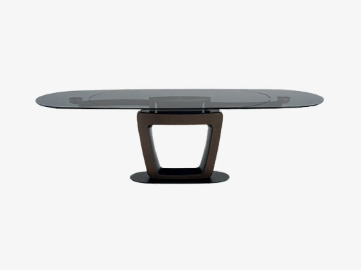 Calligaris ORBITAL – udtrækkeligt spisebord med oval form og central fod, designet af Pininfarina  ￼