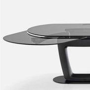 Calligaris ORBITAL – udtrækkeligt spisebord med oval form og central fod, designet af Pininfarina  ￼