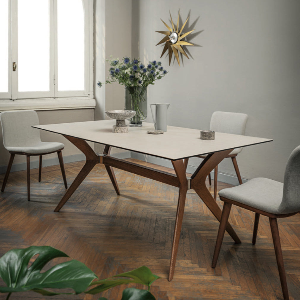 Calligaris TOKYO Spisebord – 160 × 90 cm rektangulært bord + Ø 120 cm rundt bord, massiv bøgetræfod, top i hærdet glas eller keramik