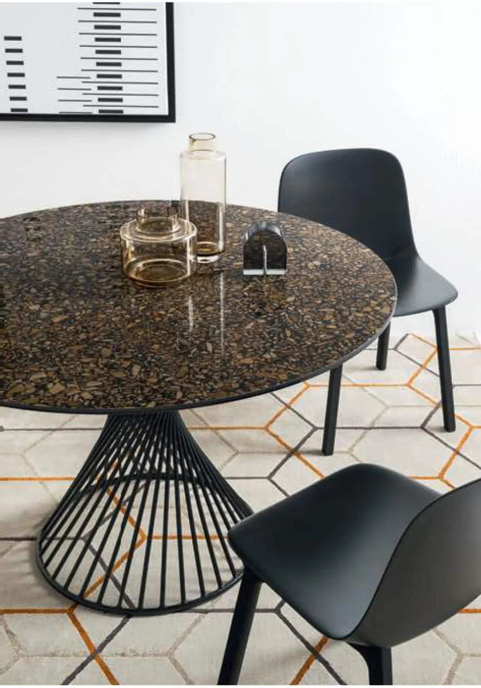 Calligaris VORTEX Bord Ø120 cm – rundt spise-/mødebord i hærdet glas eller glass-keramik med spiralformet metalfod