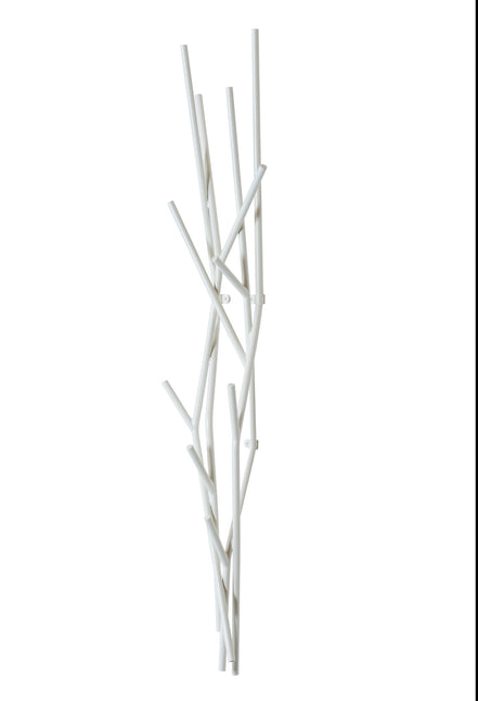 COVO Latva Wall – vægmonteret klædekrog i pulverlakeret stål (22×14×H104 cm), designet af Mikko Laakkonen, Made in Italy