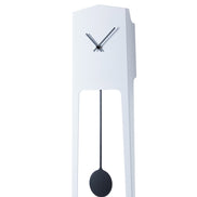 COVO AIKA Vægur – elegant pendulvægur i lakeret stål (18 × 4,2 × H 54 cm), designet af Ari Kanerva, til moderne boligindretning