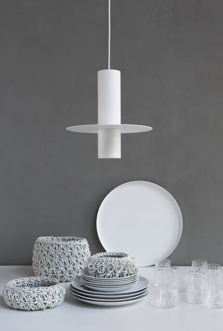 Kreis Pendellampe – elegant hængelampe i metalskive og opalhvid glas, Ø 60 cm, italiensk design