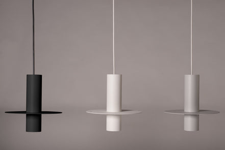 Kreis Pendellampe – elegant hængelampe i metalskive og opalhvid glas, Ø 60 cm, italiensk design