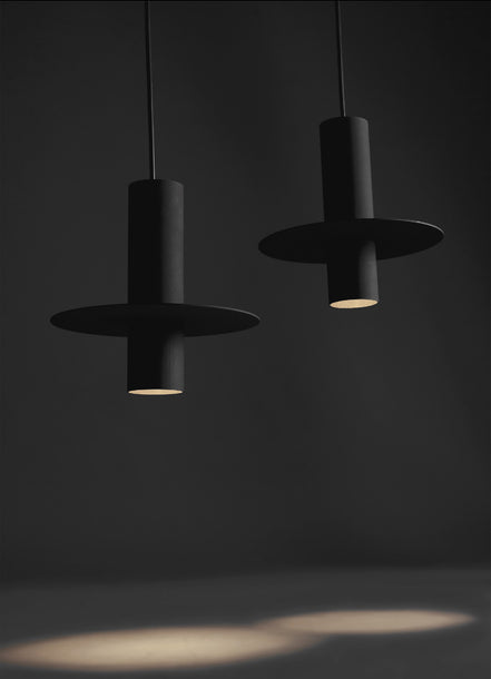 Kreis Pendellampe – elegant hængelampe i metalskive og opalhvid glas, Ø 60 cm, italiensk design