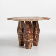 Rundt spisebord 110Ø - Massivt marmor - designet af Roksolana Denys, 110 cm diameter, naturlig Breccia Pantifico marmor.