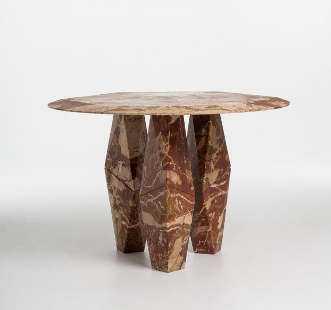 Rundt spisebord 110Ø - Massivt marmor - designet af Roksolana Denys, 110 cm diameter, naturlig Breccia Pantifico marmor.