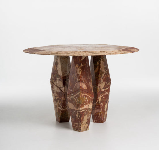 Rundt spisebord 110Ø - Massivt marmor - designet af Roksolana Denys, 110 cm diameter, naturlig Breccia Pantifico marmor.