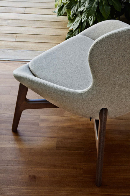 Ditre Italia Round Lænestol – Organiske Former og Omfavnende Design