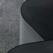 Ditre Italia Doon Spisebord – Skulpturelt Design i Marmor og Metal