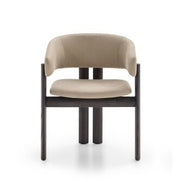 Ditre Italia Biarritz Stol – Klassisk Elegance med metal el. Asketræsben