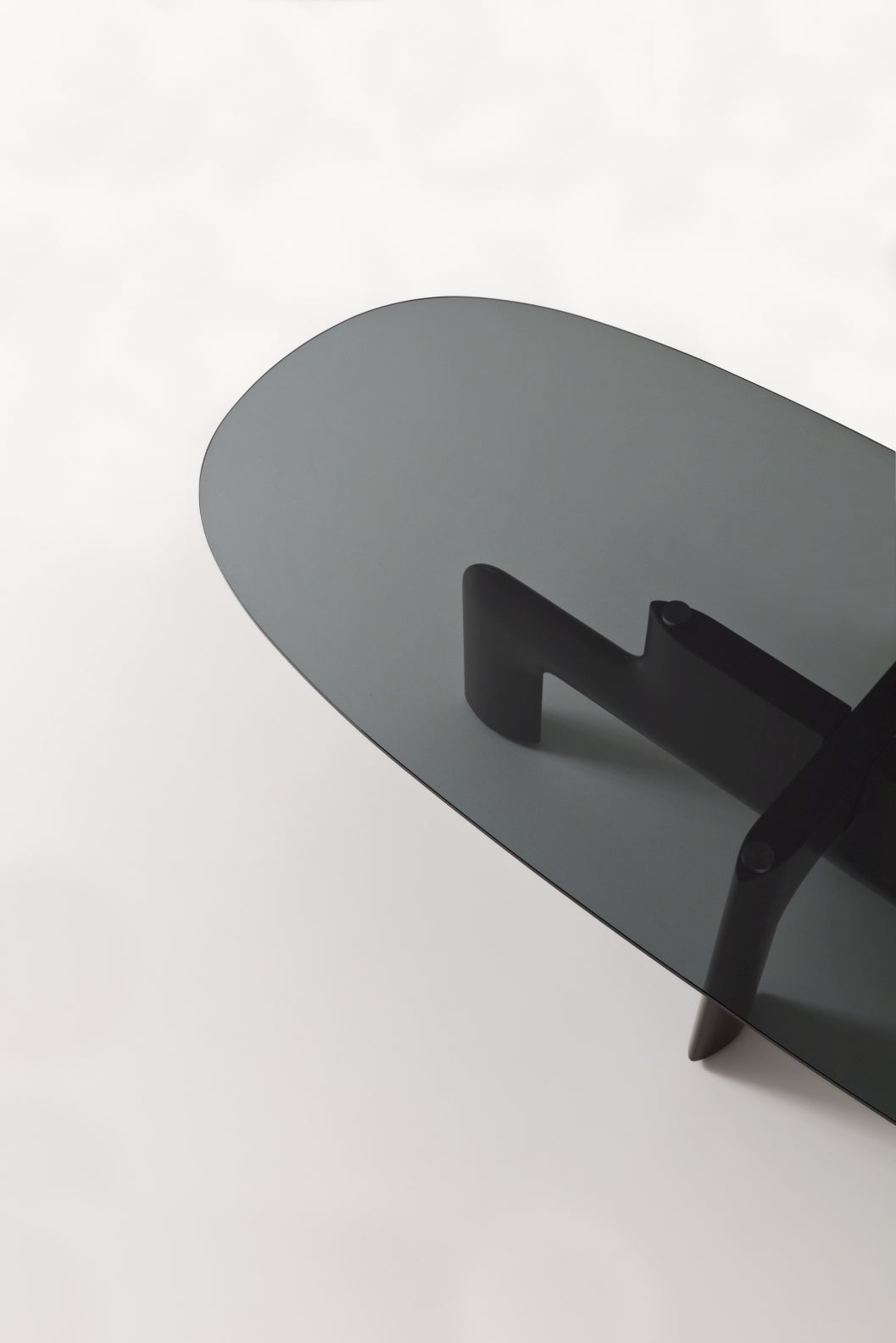 Ditre Italia Biarritz Spisebord – Skulpturel Base og Luksuriøs Top