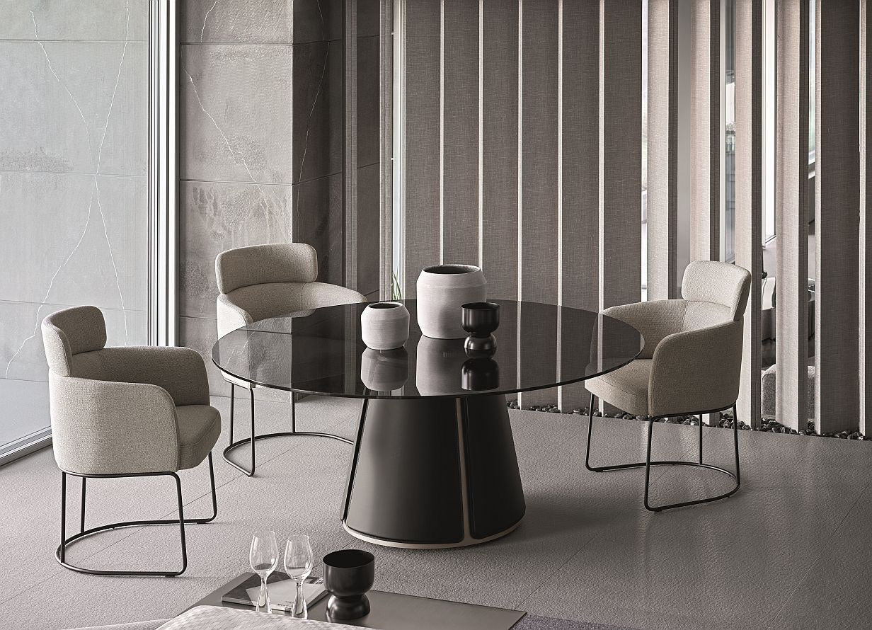 Ditre Italia Claire Spisebordsstol – Omsluttende Komfort og Rundede Former