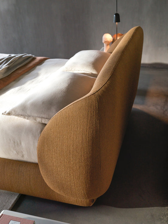 Ditre Italia Pacific Seng – Organiske Former og Blød Omfavnelse