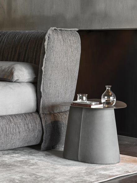 Ditre Italia Puppet Seng – Overdimensioneret Komfort på Træben