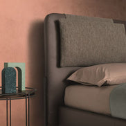 Ditre Italia Alar Seng – Kontrasterende Materialer og Høj Gavl