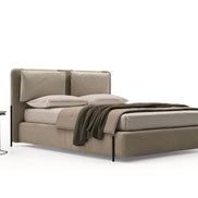 Ditre Italia Alar Seng – Kontrasterende Materialer og Høj Gavl