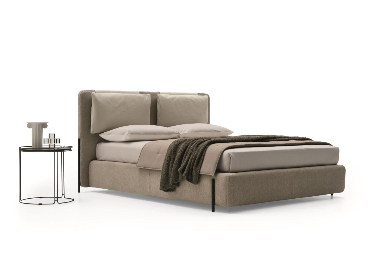 Ditre Italia Alar Seng – Kontrasterende Materialer og Høj Gavl