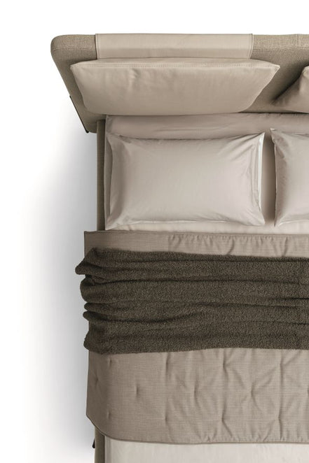 Ditre Italia Alar Seng – Kontrasterende Materialer og Høj Gavl