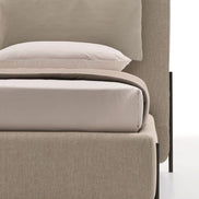 Ditre Italia Alar Seng – Kontrasterende Materialer og Høj Gavl