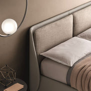 Ditre Italia Bend Seng – Tidløs Tryghed med Buet Gavl