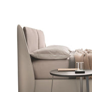 Ditre Italia Bend Seng – Tidløs Tryghed med Buet Gavl