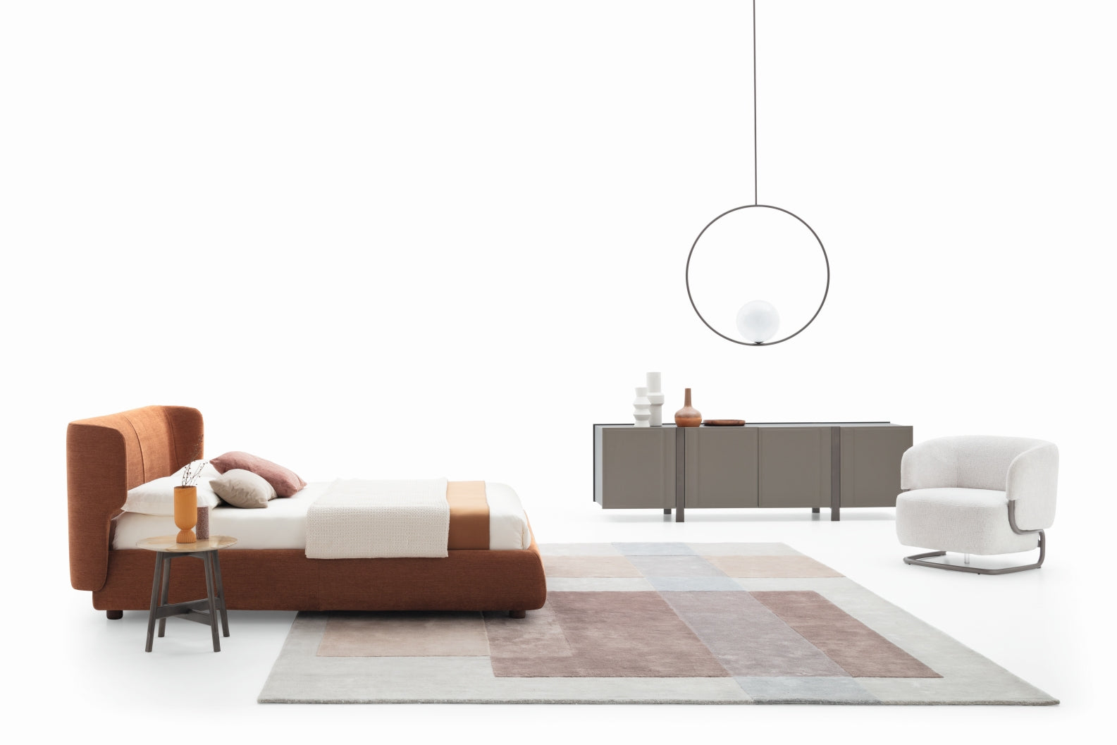 Ditre Italia Claire Seng – Omfavnende Design med Generøs Gavl