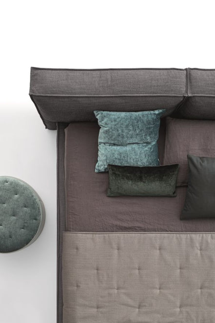 Ditre Italia Flann Seng – Blød Minimalisme med Unikke Detaljer