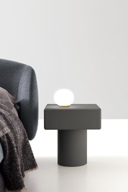 Ditre Italia Pop Sengebord – Skulpturelt Design med Bakke-effekt