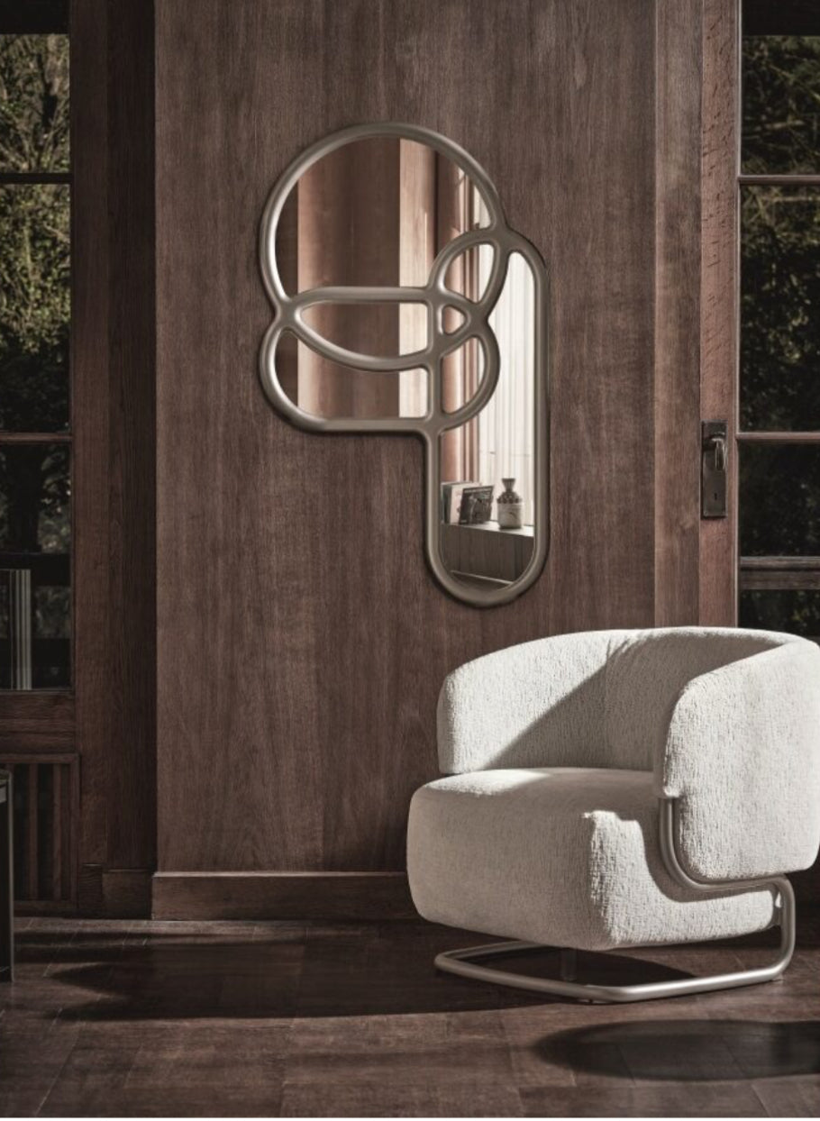 Ditre Italia Multitude Spejl – Arkitektonisk Dybde og Illusion